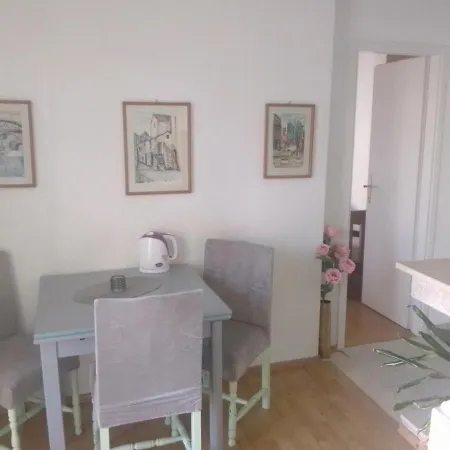 Apartments Near The Beach Ines Makarska Exterior photo