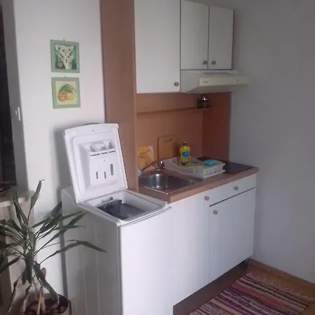 Apartments Near The Beach Ines Makarska Exterior photo